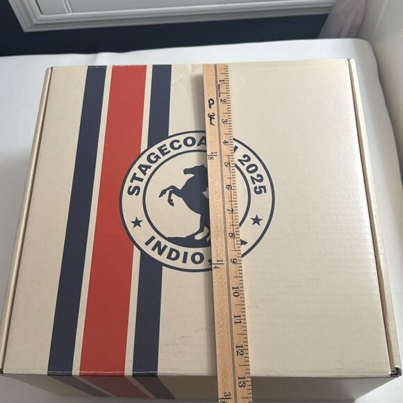 Stagecoach 2025 Merchandise Box - Picture 12 of 13